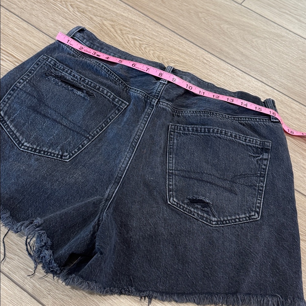 American Eagle Stretch Black Distressed High Waisted Shorts Size 14|Punk Grunge - Picture 6 of 9